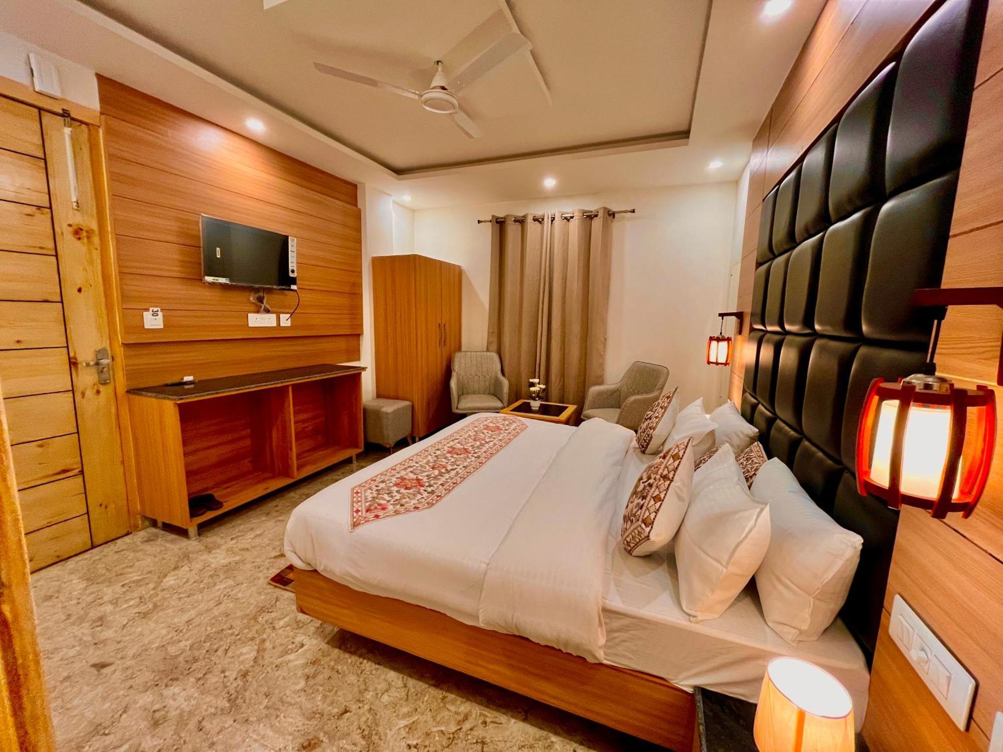 Hotel Hill View, Mussoorie - Near Jw Marriott Mussoorie, M 77377-32479 Eksteriør bilde